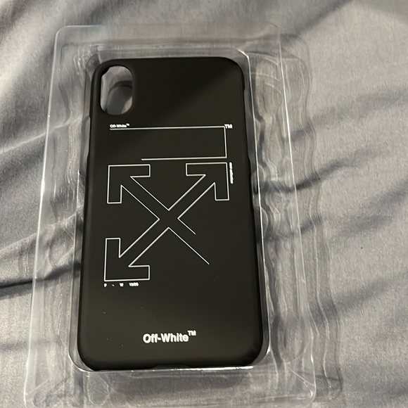 Off-White iPhone X case **brand new** - Picture 4 of 5